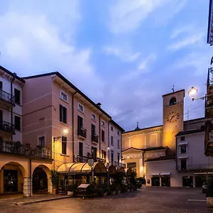 Flowers Aparthotel Desenzano del Garda